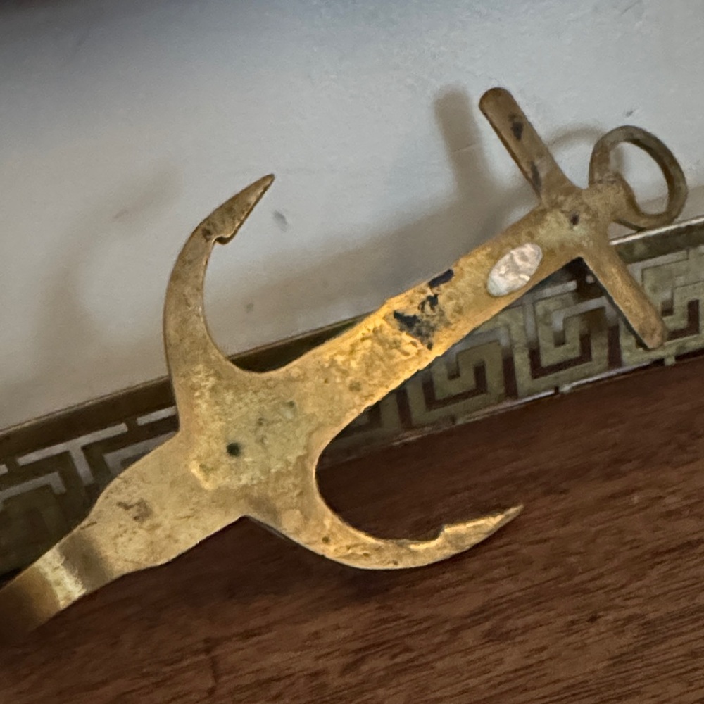 Elegant Vintage Brass Anchor Wall Hook - Picture 4 of 4